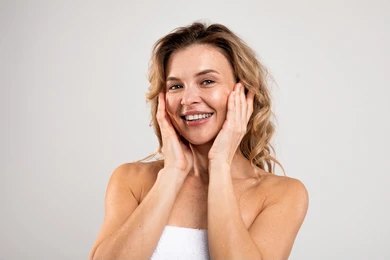 Rajeunissez votre peau grâce aux vertus naturelles du savon au lait de chèvre pour les peaux vieillissantes